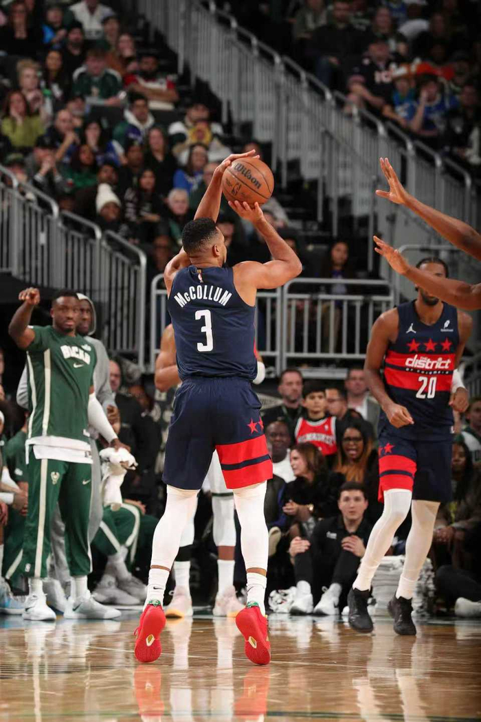 开拓者击败国王，麦科勒姆三分绝杀助球队取得胜利的简单介绍